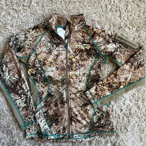 Cabelas zip up camo jacket